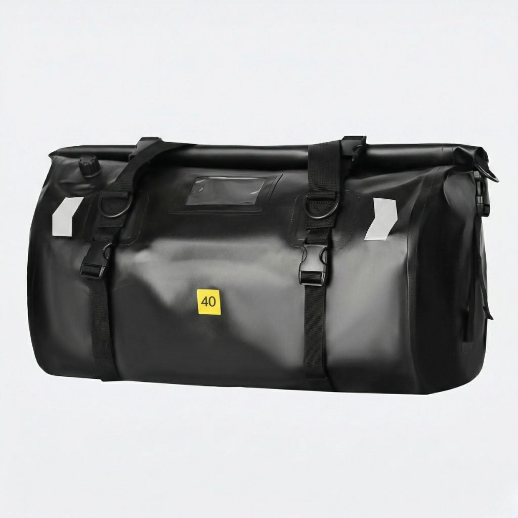 Duffle bag étanche noir 40L avec bandes réfléchissantes argentées, sangles noires et fermeture hermétique roll-top