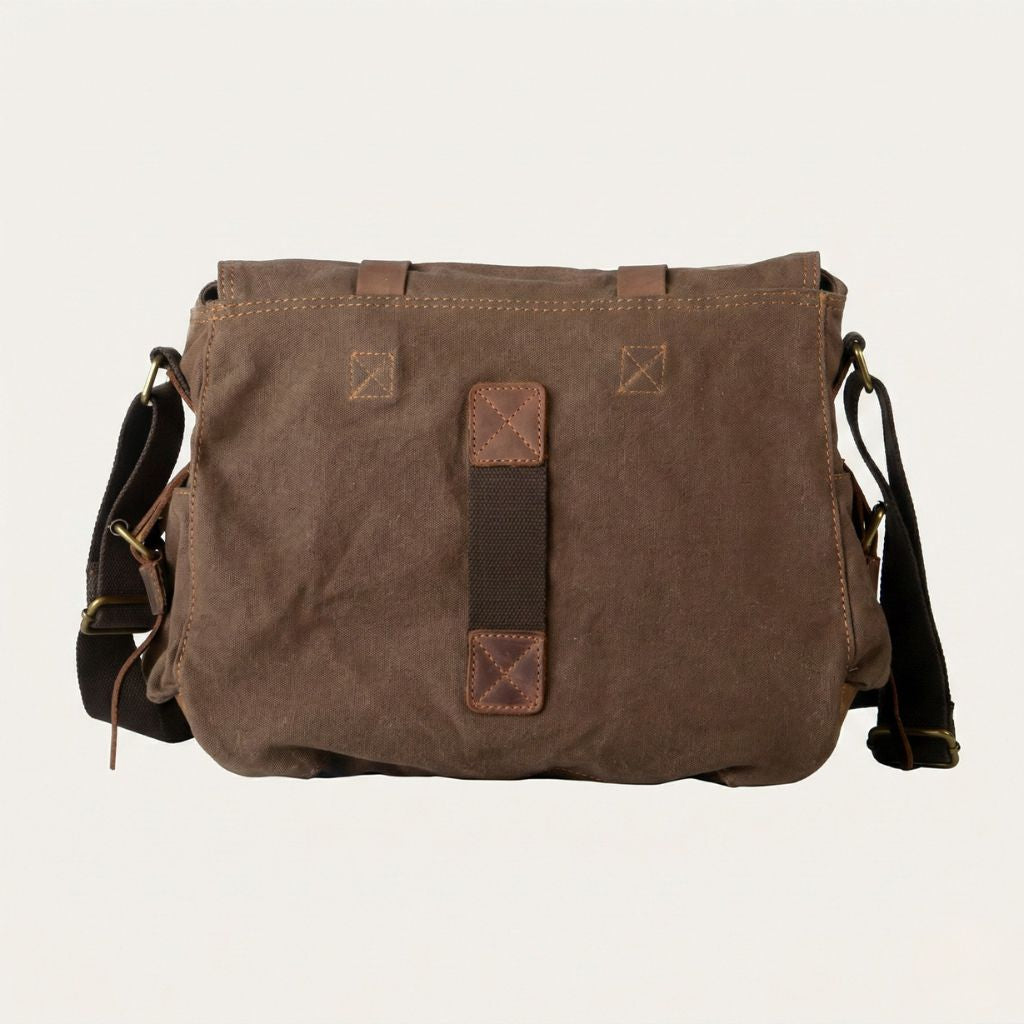 Dos du sac besace XL marron chocolat waxé avec passant trolley cuir sur canvas imperméabilisé épais