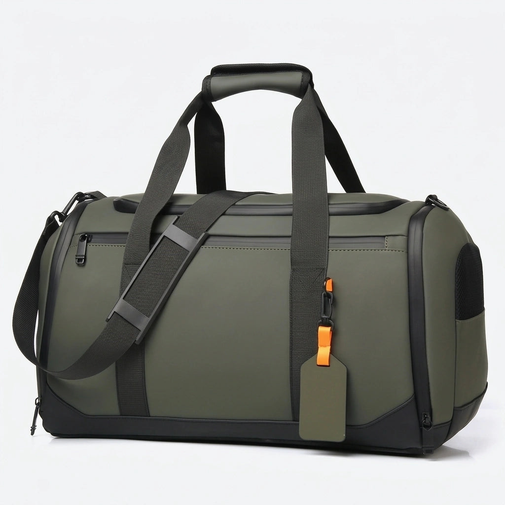 Sac week-end 25L kaki avec compartiment chaussures, bandoulière réglable et étiquette de bagage orange