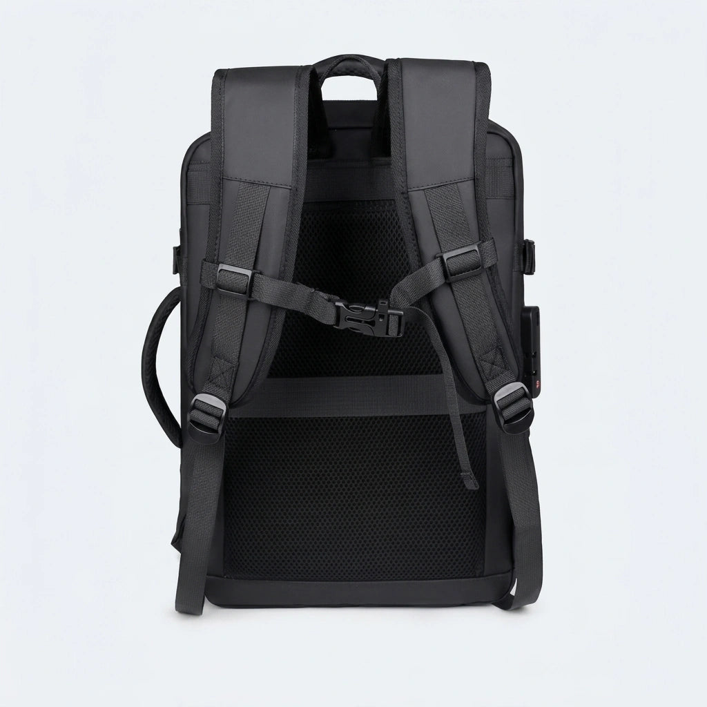 Vue arrière du sac à dos cabine noir avec panneau dorsal mesh respirant et sangle pectorale ajustable