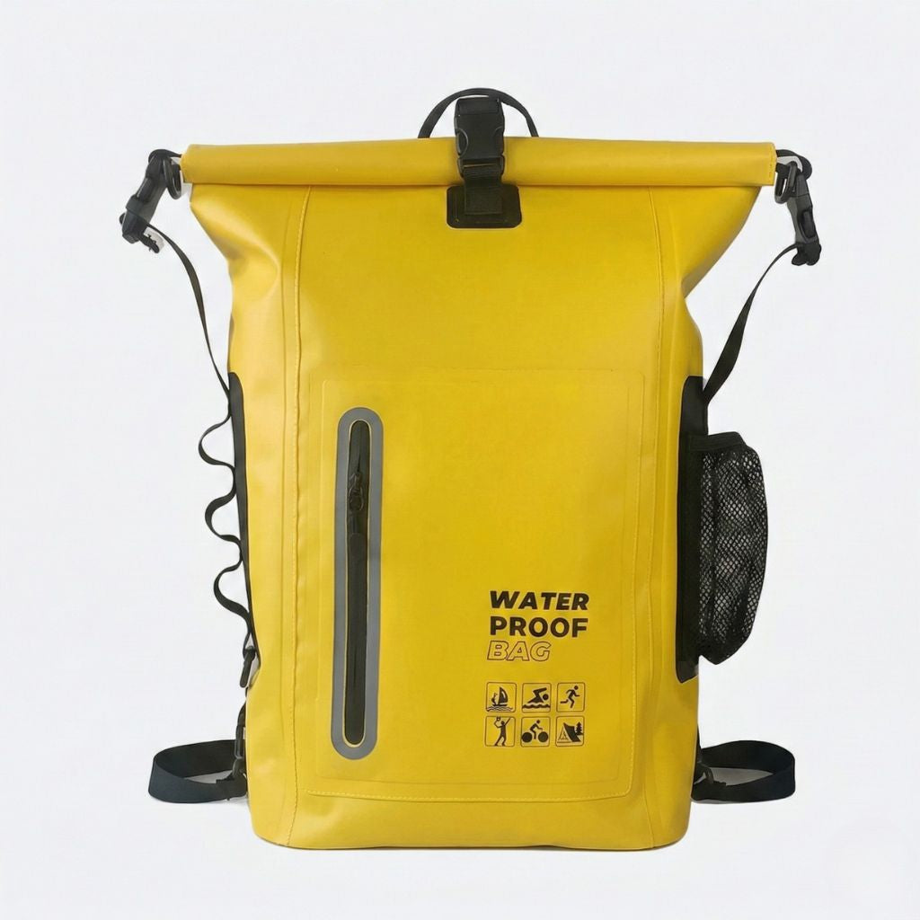 Sac à dos étanche jaune 21L toile PVC, vue de face, fermeture roll-top et poche frontale zippée argentée