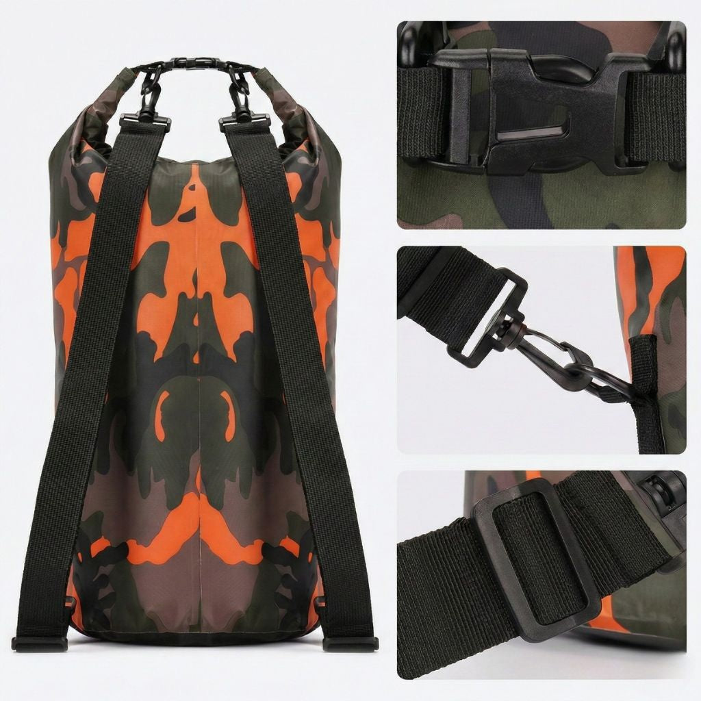 Vue de dos d'un sac étanche camouflage orange avec sangles réglables et détails des boucles en triptyque Image