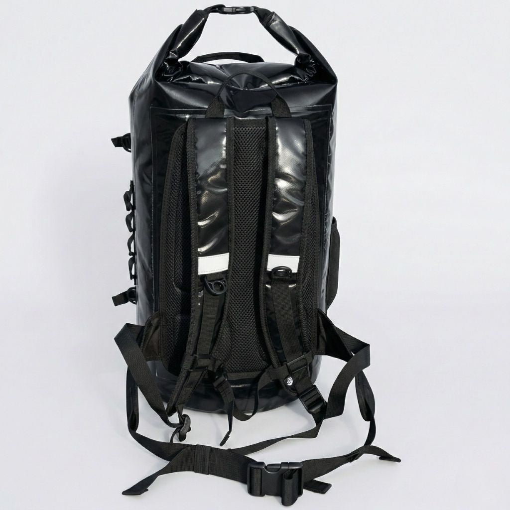 Dos du sac étanche noir roll-top 35L avec dosseret rembourré en mesh, bretelles et ceinture ventrale