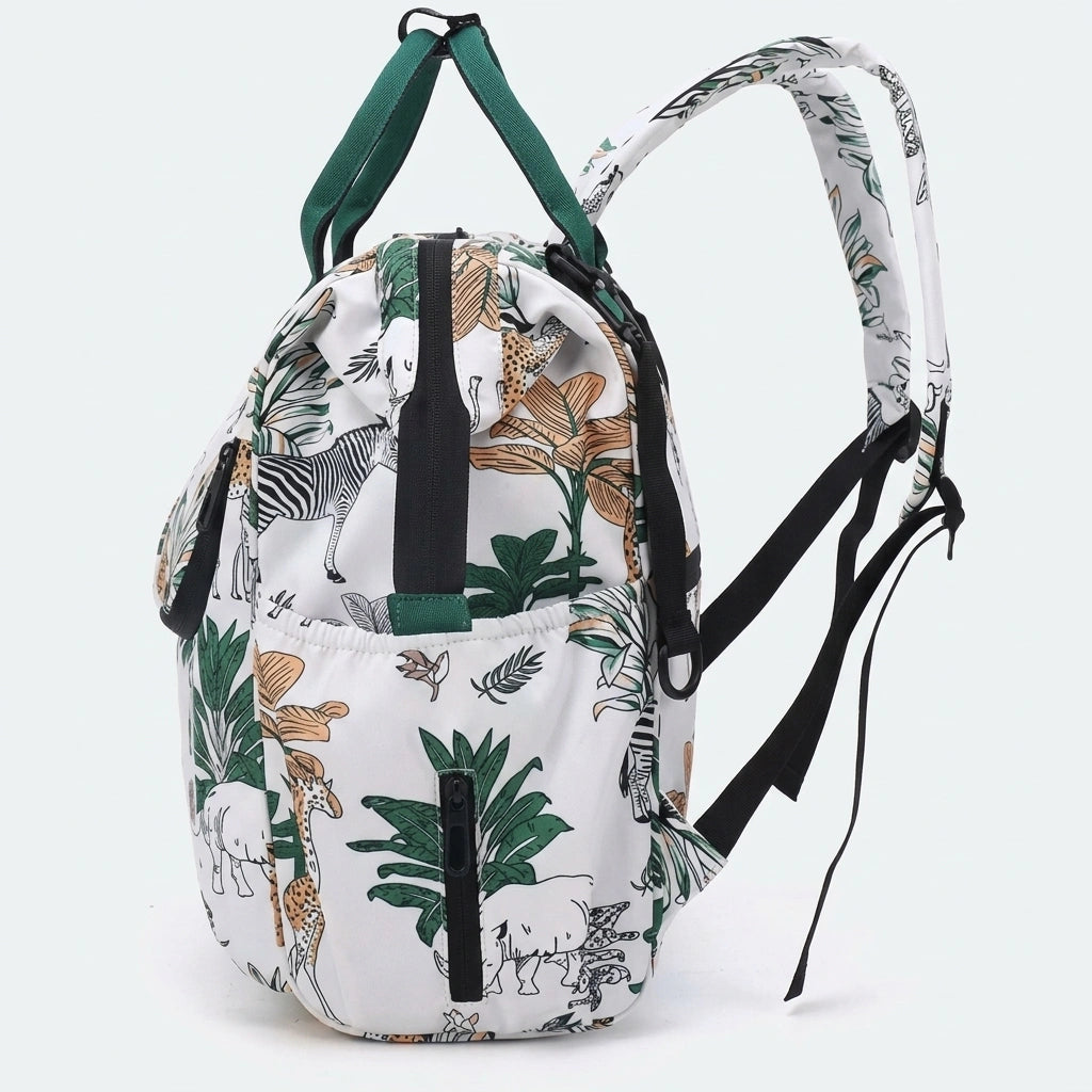 Profil latéral du sac à dos à langer blanc safari avec bretelles noires réglables et bandoulière