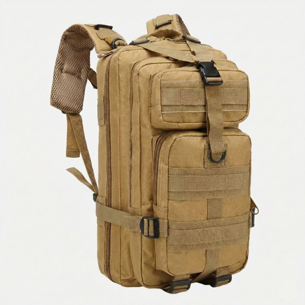 Sac à dos militaire beige sable 20L de trois quarts avec poches MOLLE multiples et bretelles matelassées