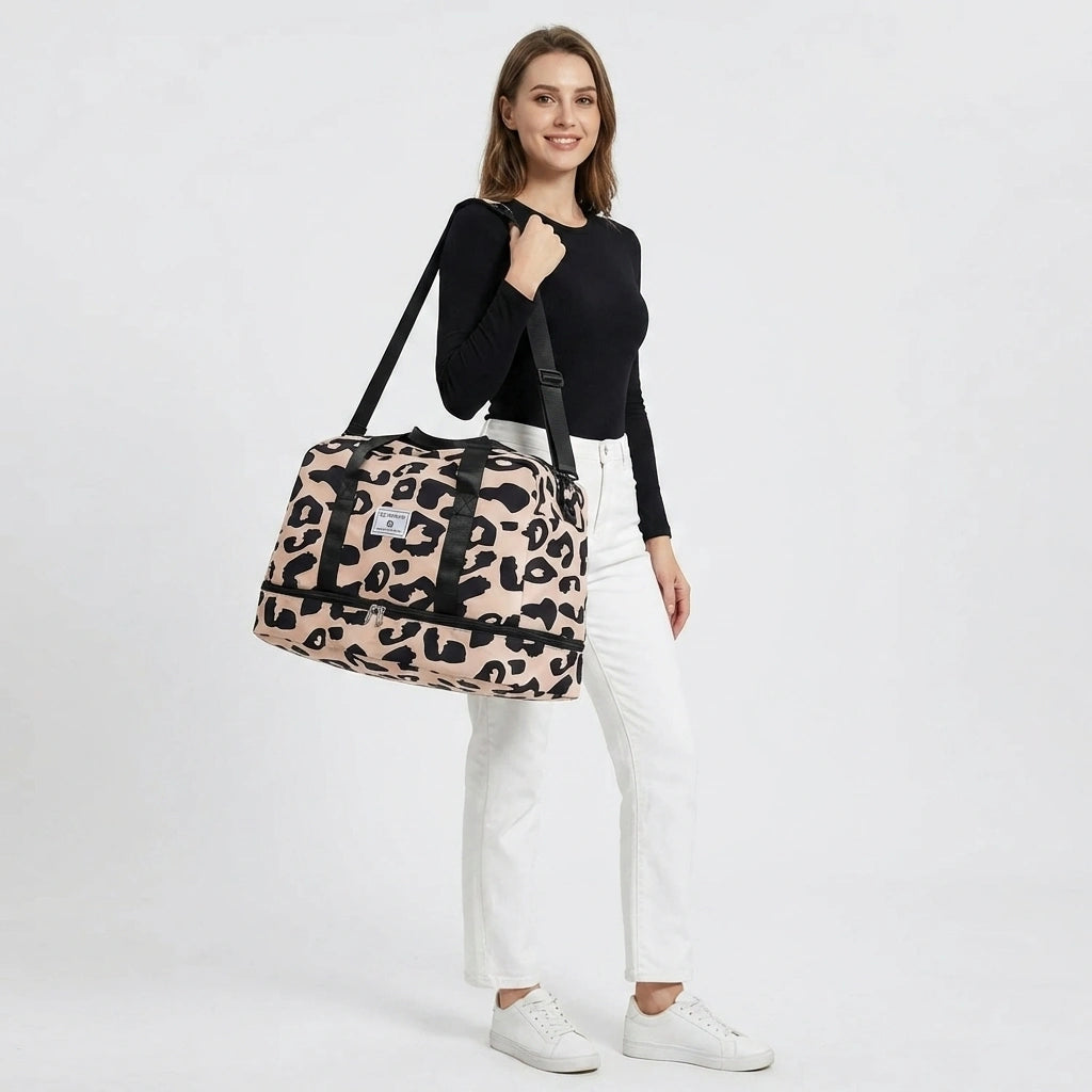 Sac de week-end femme beige motif léopard noir porté en bandoulière, grande capacité avec compartiment chaussures