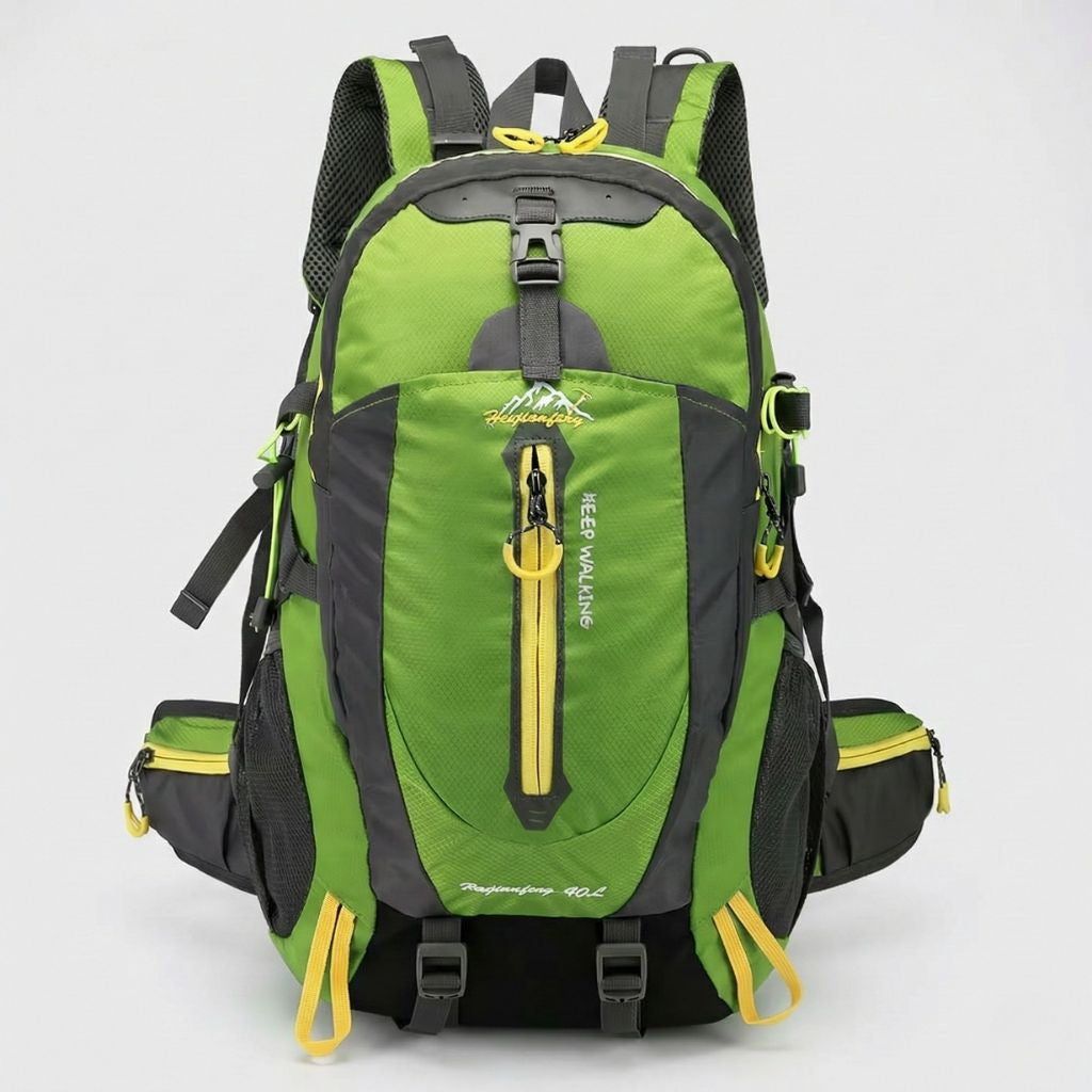 Sac à dos randonnée 40L vert vif et gris, accents jaune fluo, bretelles larges rembourrées et poches frontales.