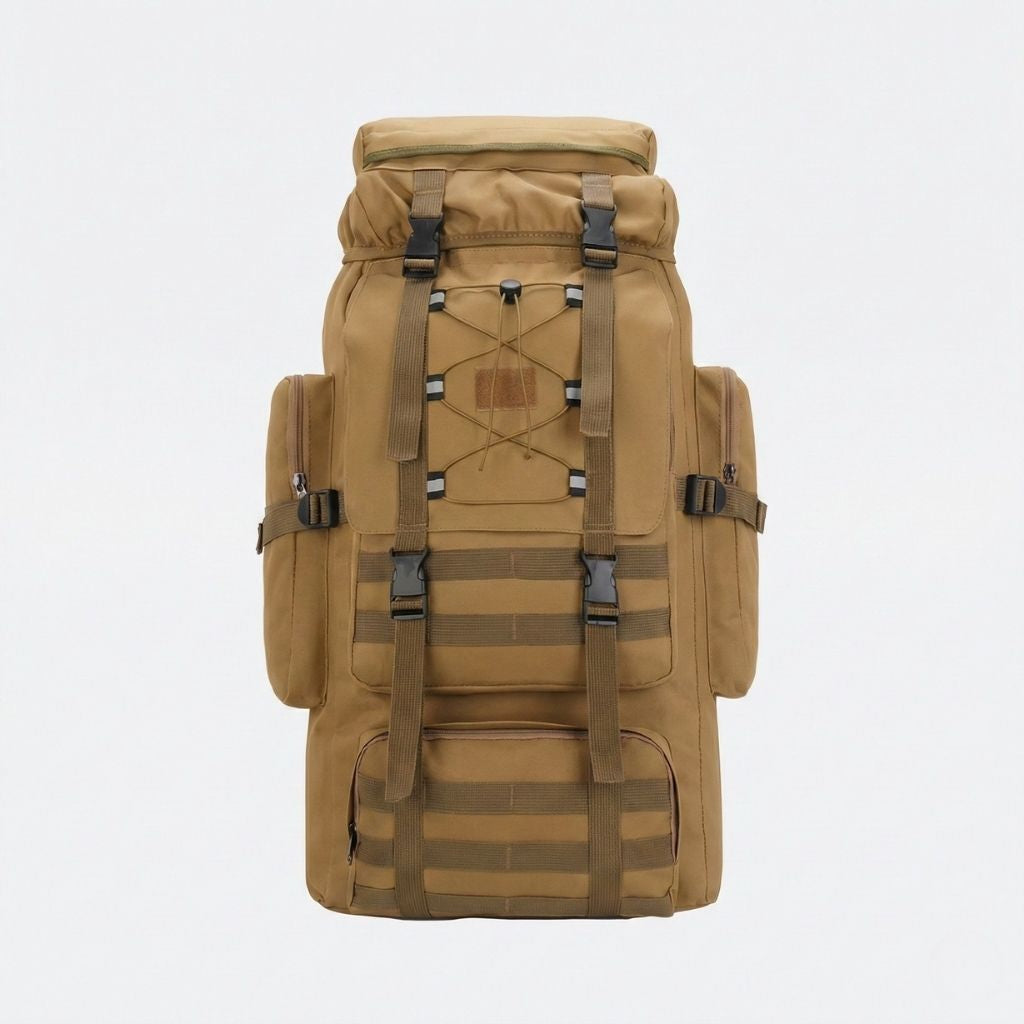 Sac à dos tactique de voyage 80L coyote vu de face, panneau frontal organisé avec sangles croisées et rails MOLLE.
