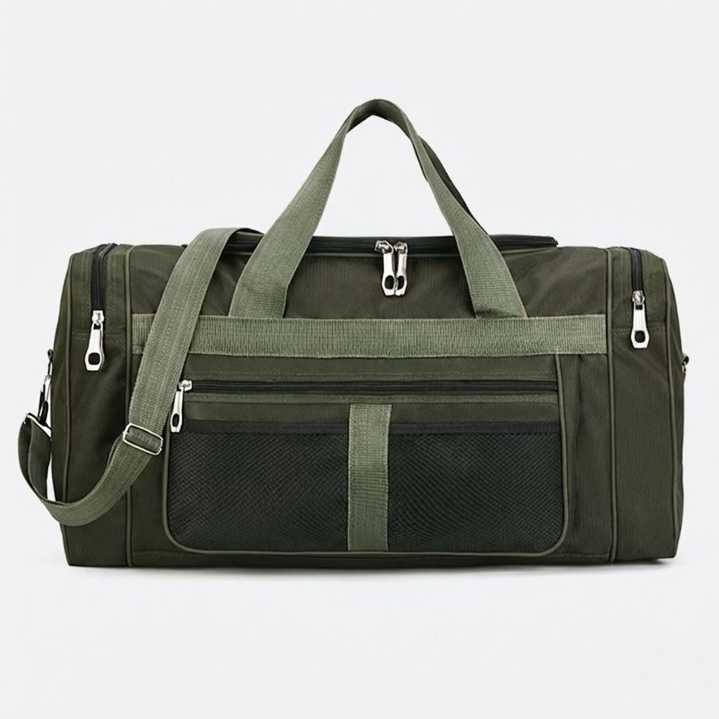 Sac de voyage sport homme vert kaki, vue de face, poche filet intégrée et fermetures éclairs multiples
