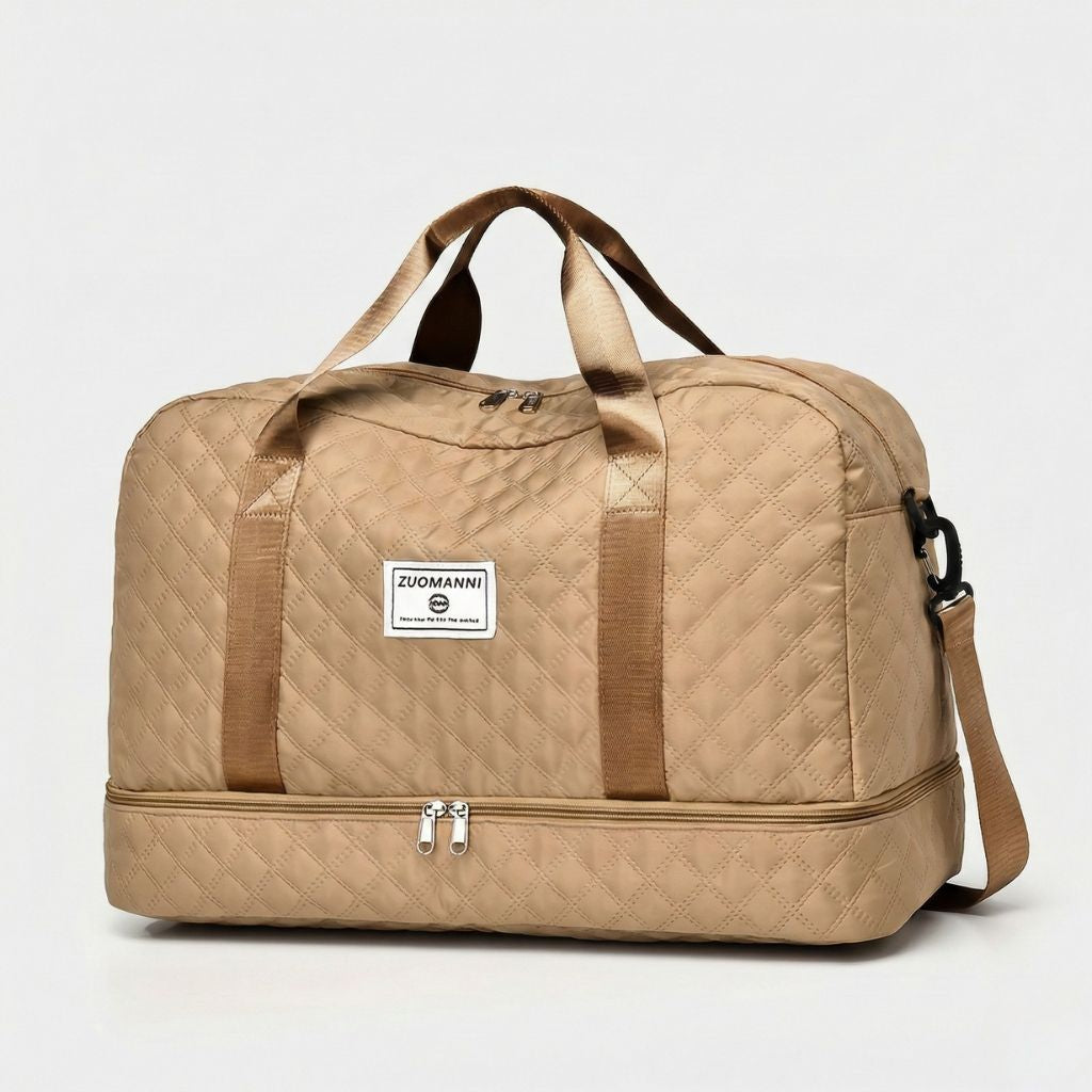 Sac matelassé coloris camel beige doré, vue 3/4, motif matelassé diamants, poignées et bandoulière camel assorties