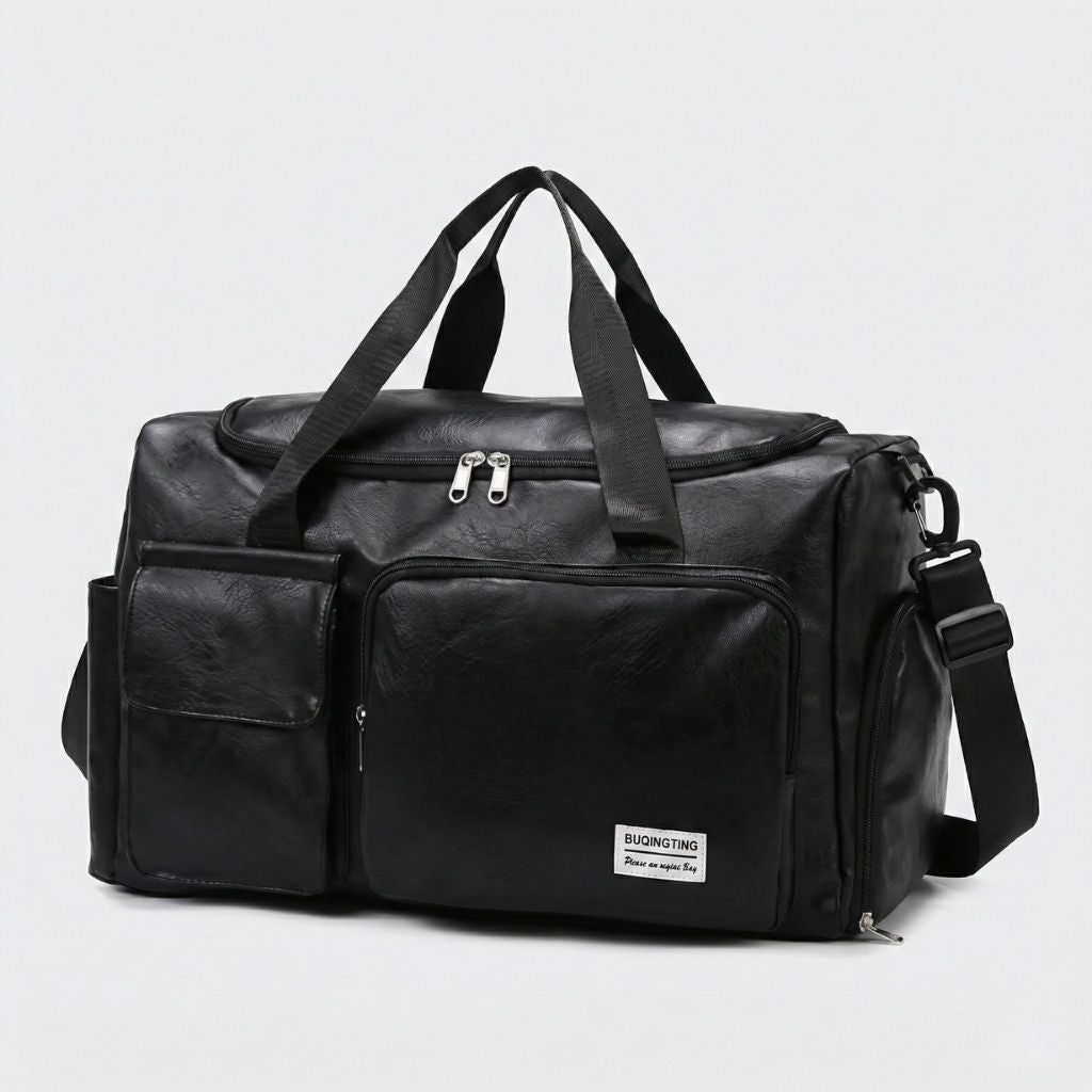 Sac de voyage cabine en simili-cuir vieilli noir avec double poche frontale, vue trois quarts